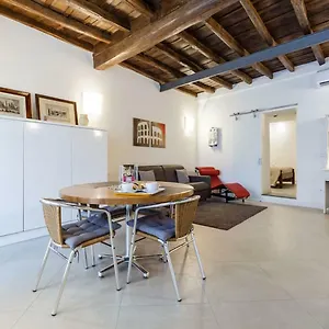 Apartment Maison Romana Loft, Rom